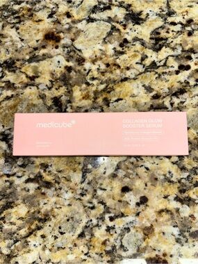 Medicube Collagen Glow Booster Serum — Pink